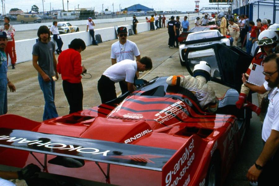  Porsche 962 IMSA GTP (962-C04) 1987 года  (фото 96 из 96)
